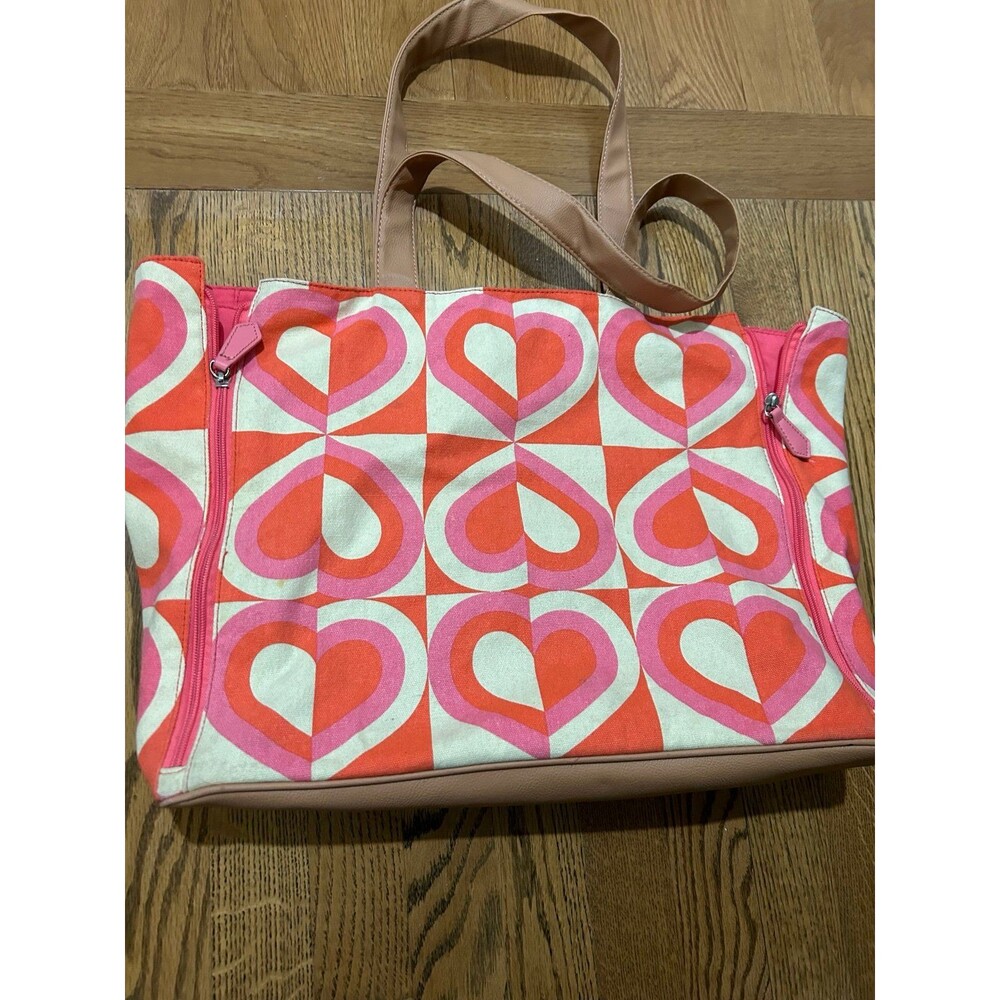 Vintage (Almost) DSW Hearts Tote - Picture 2 of 5
